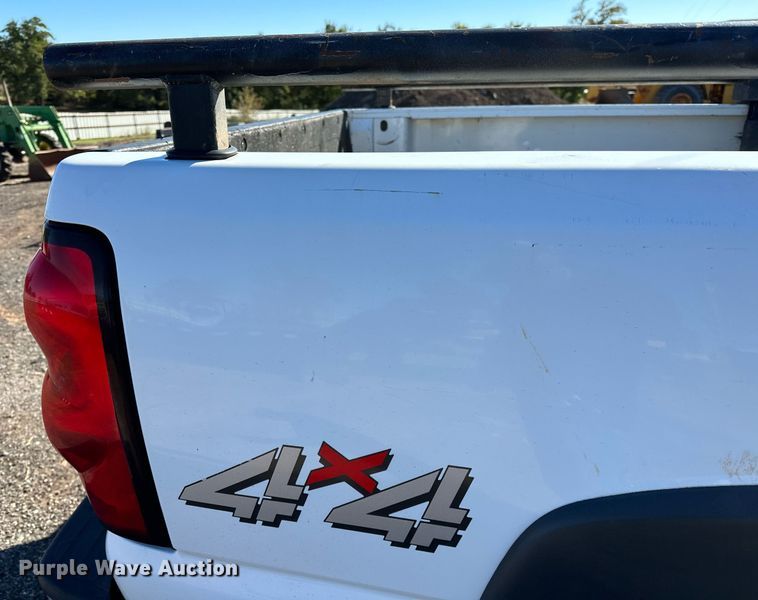 image for item NQ9530 2007 Chevrolet  Silverado 1500 Ext. Cab pickup truck