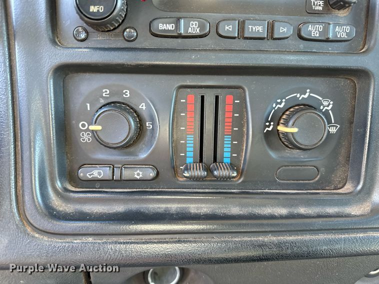 image for item NQ9530 2007 Chevrolet  Silverado 1500 Ext. Cab pickup truck