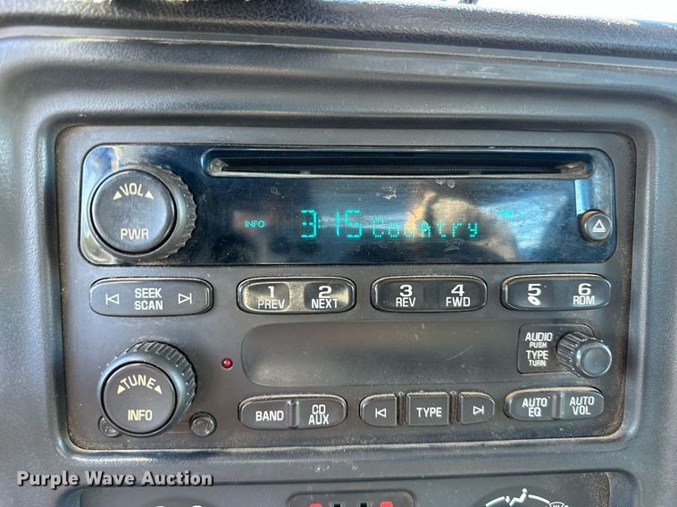 image for item NQ9530 2007 Chevrolet  Silverado 1500 Ext. Cab pickup truck