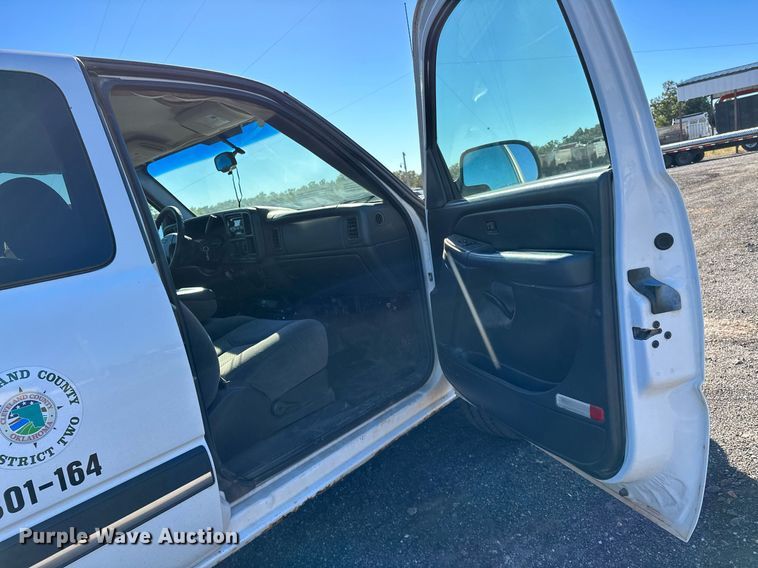 image for item NQ9530 2007 Chevrolet  Silverado 1500 Ext. Cab pickup truck