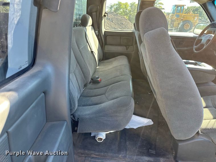 image for item NQ9530 2007 Chevrolet  Silverado 1500 Ext. Cab pickup truck