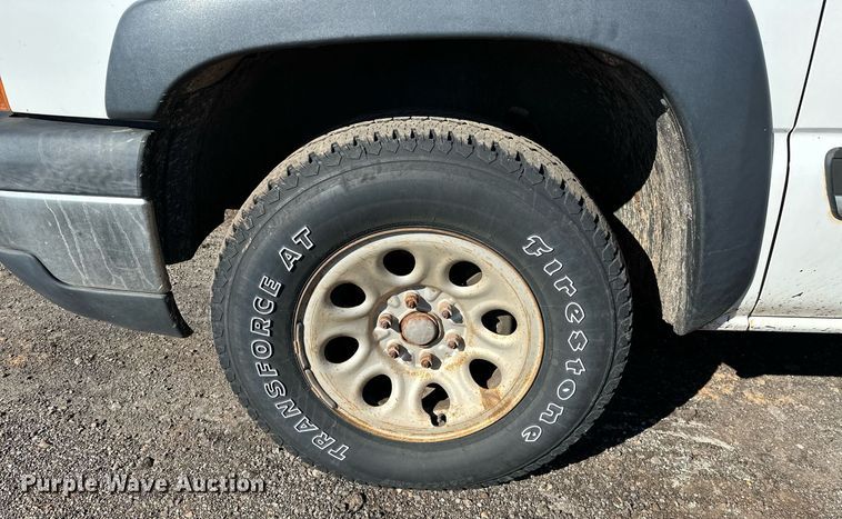 image for item NQ9530 2007 Chevrolet  Silverado 1500 Ext. Cab pickup truck