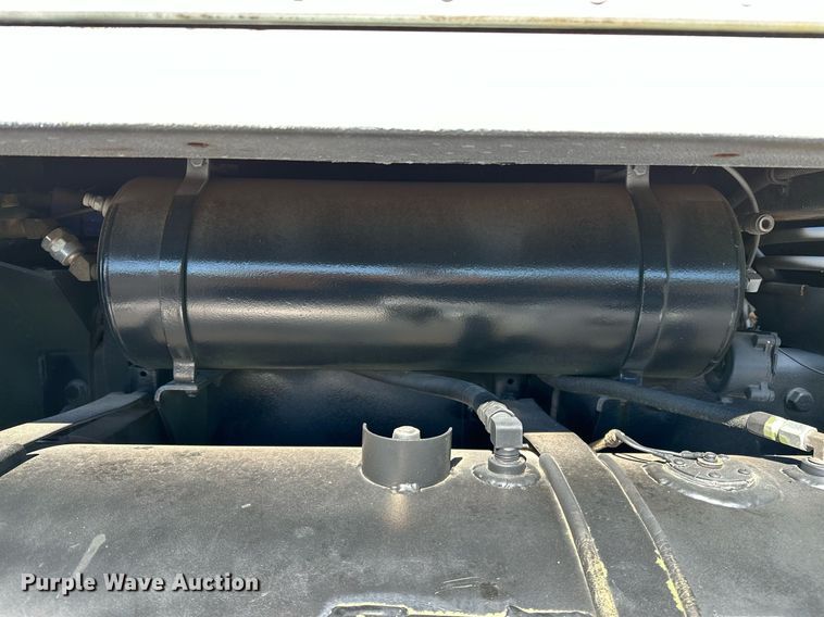 image for item NQ9531 2012 AM General  M916 winch truck