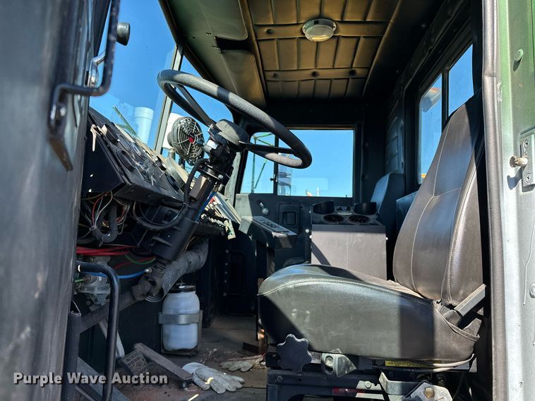 image for item NQ9531 2012 AM General  M916 winch truck