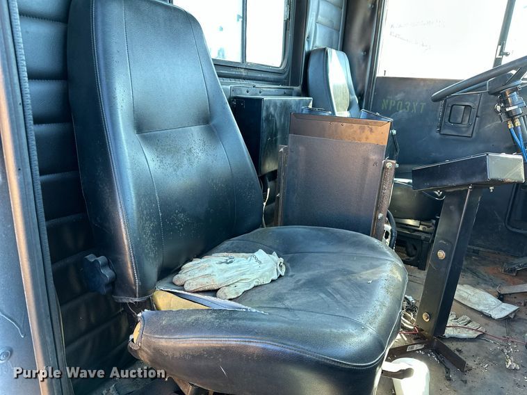 image for item NQ9531 2012 AM General  M916 winch truck