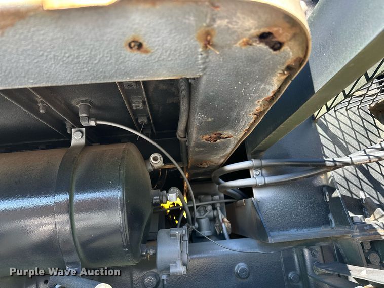 image for item NQ9531 2012 AM General  M916 winch truck