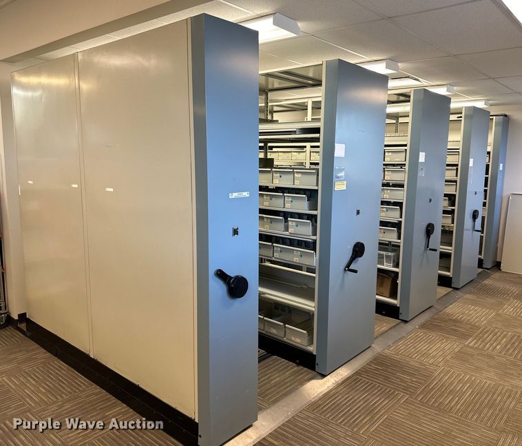 image for item NT9070 Rolling shelf