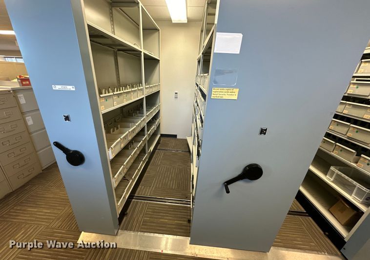 image for item NT9070 Rolling shelf