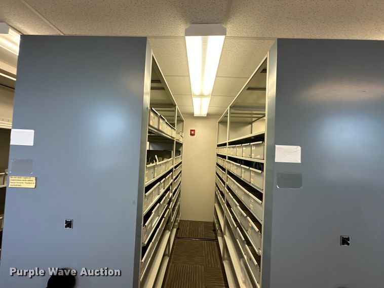 image for item NT9070 Rolling shelf