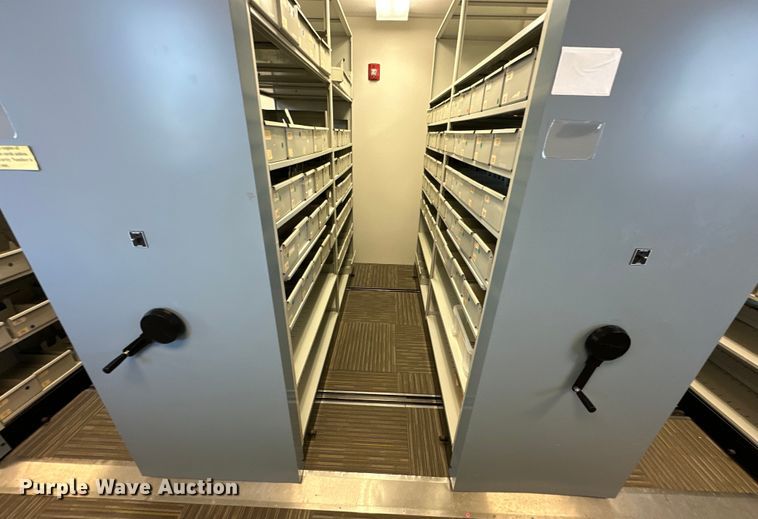 image for item NT9070 Rolling shelf