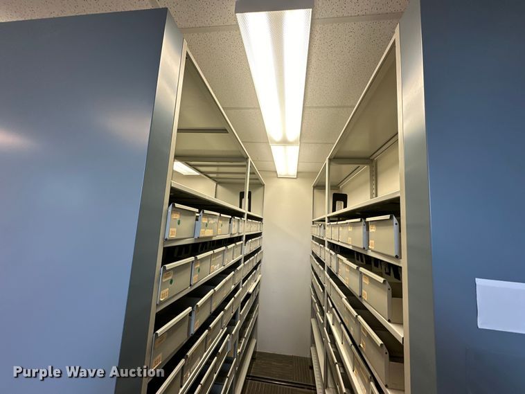 image for item NT9070 Rolling shelf