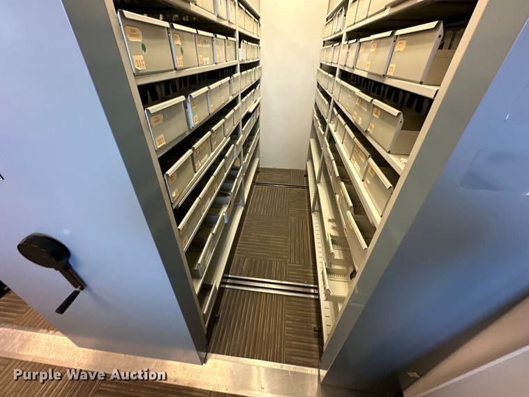 image for item NT9070 Rolling shelf