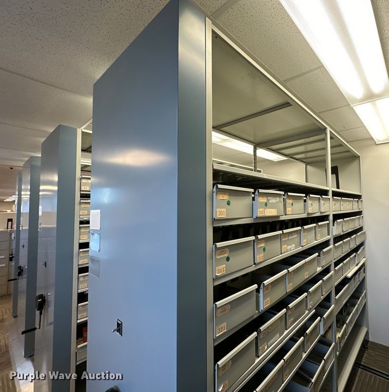 image for item NT9070 Rolling shelf