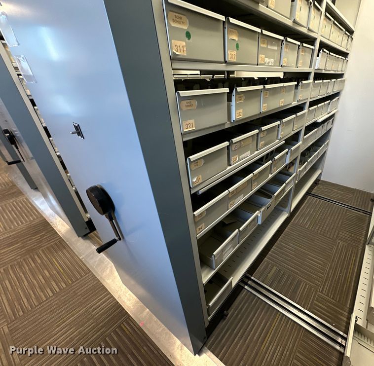 image for item NT9070 Rolling shelf