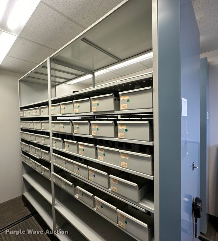 image for item NT9070 Rolling shelf