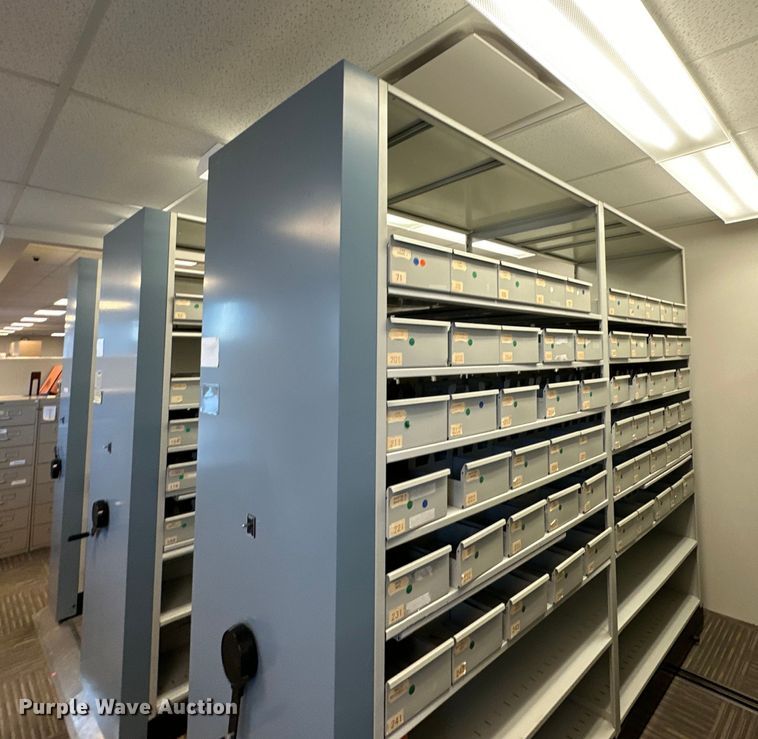 image for item NT9070 Rolling shelf