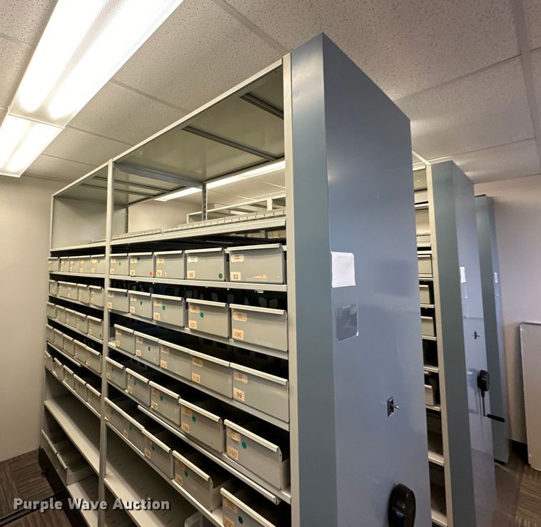 image for item NT9070 Rolling shelf