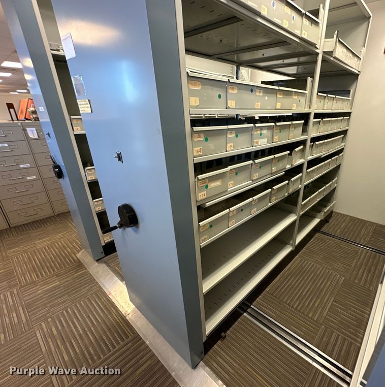 image for item NT9070 Rolling shelf