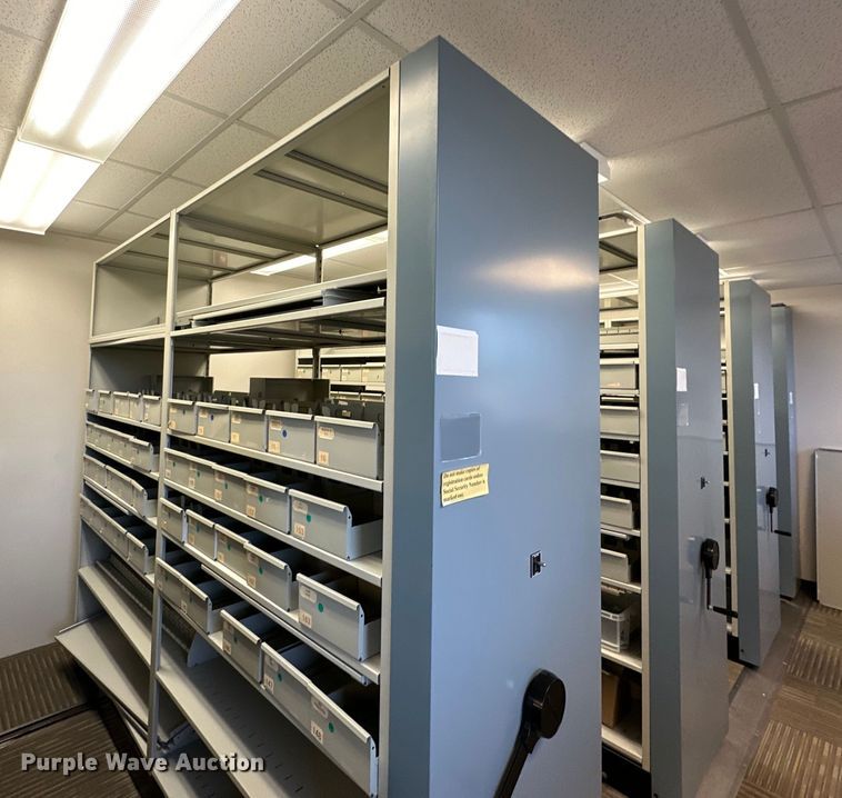 image for item NT9070 Rolling shelf