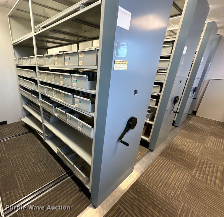 image for item NT9070 Rolling shelf