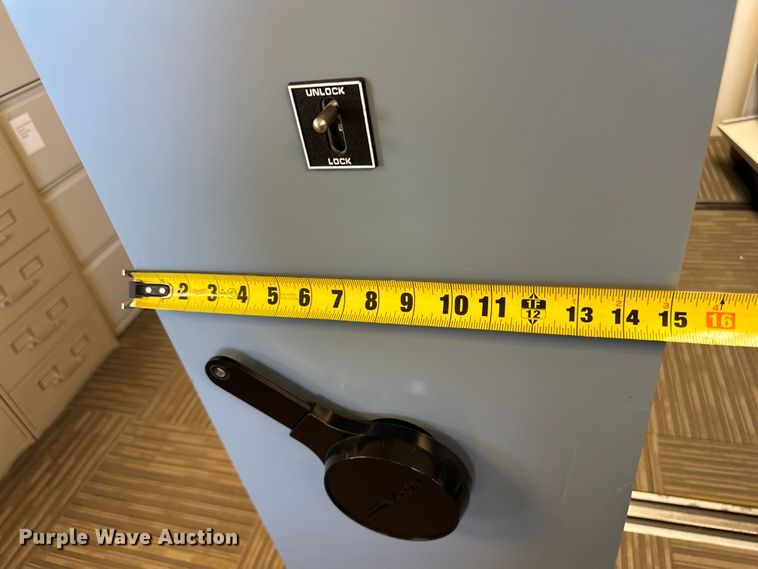 image for item NT9070 Rolling shelf