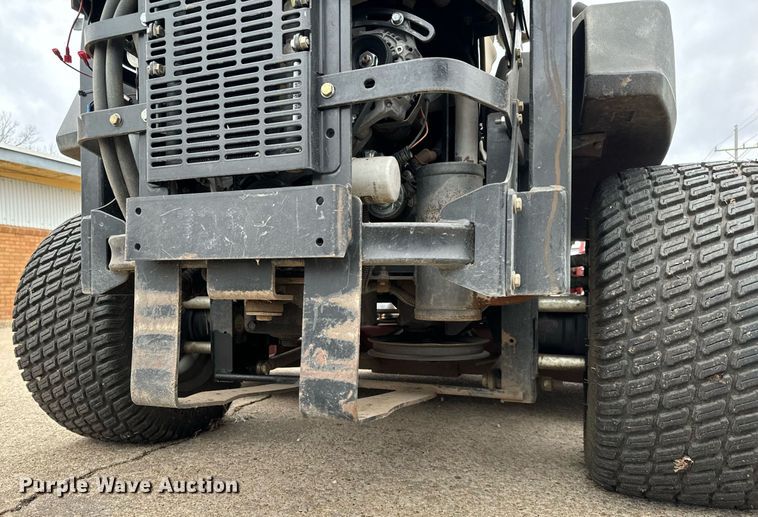 image for item NU9310 (2) ZTR lawn mowers