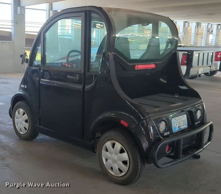 image for item NZ9415 2019 Polaris Gem E2 utility vehicle