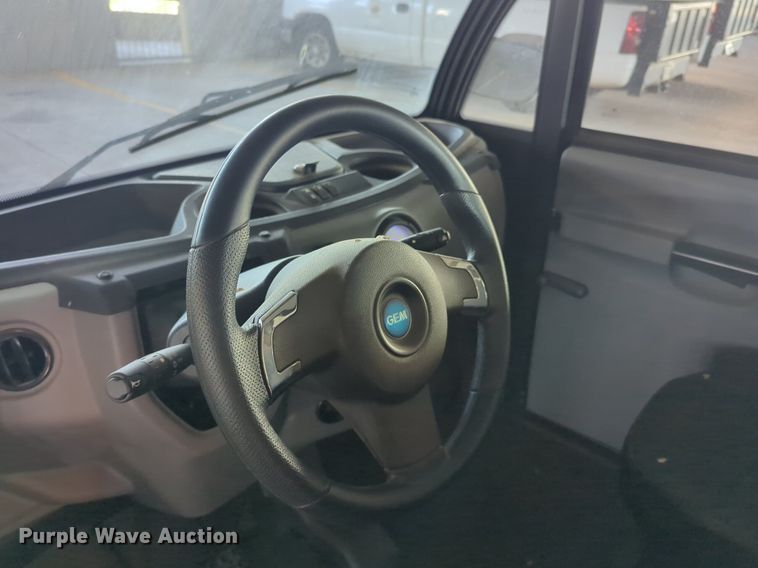 image for item NZ9415 2019 Polaris Gem E2 utility vehicle