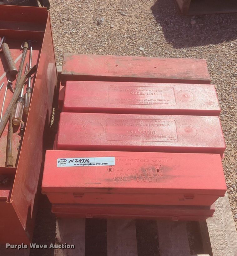 image for item NZ9510 (5) shelving units