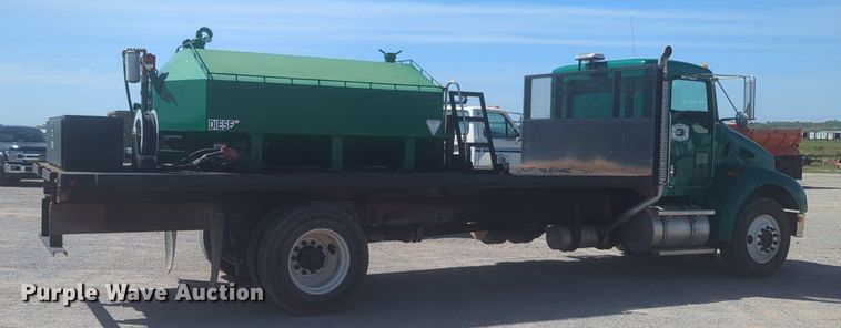 image for item NZ9514 2005 Kenworth T300 flatbed truck