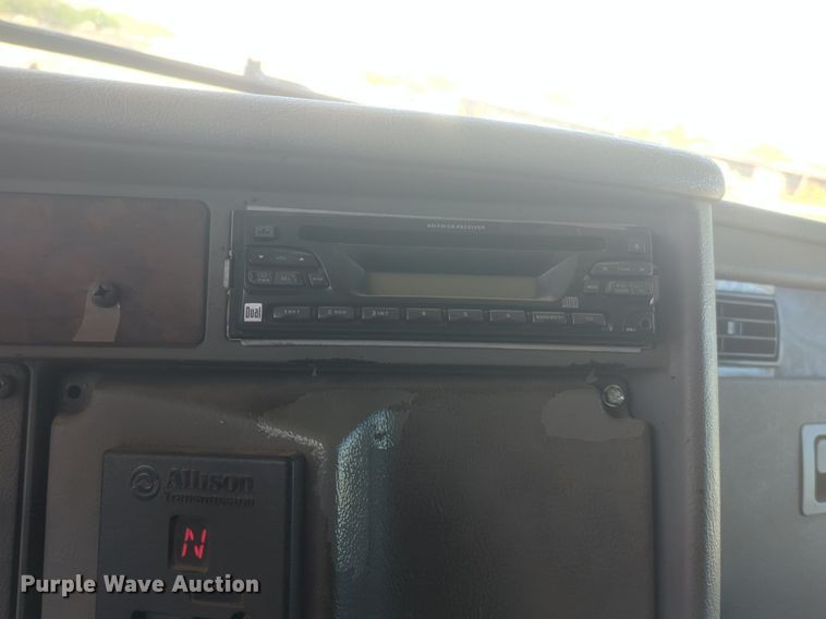 image for item NZ9514 2005 Kenworth T300 flatbed truck