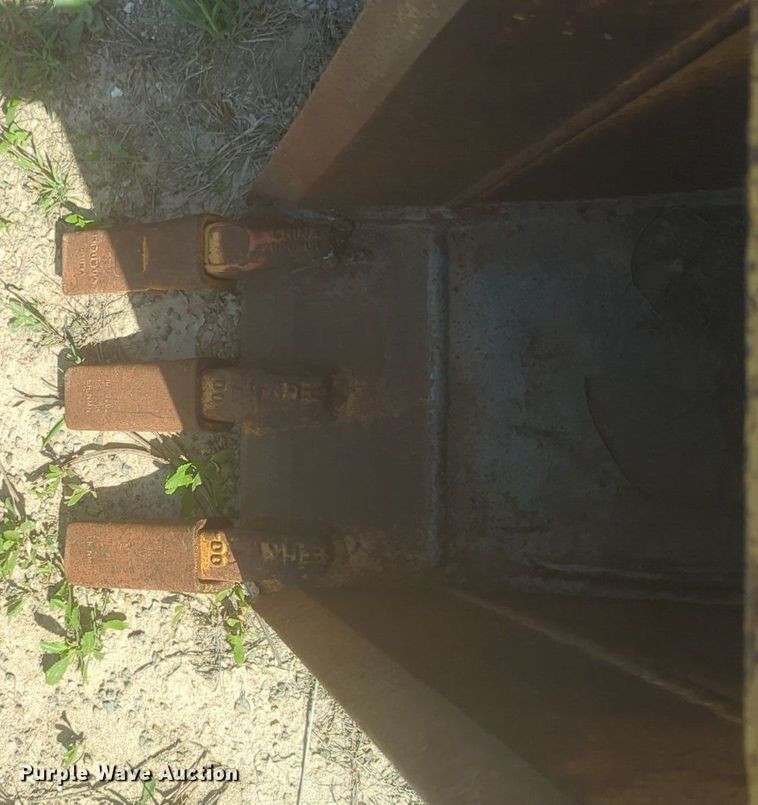 image for item NZ9518 Gannon excavator bucket