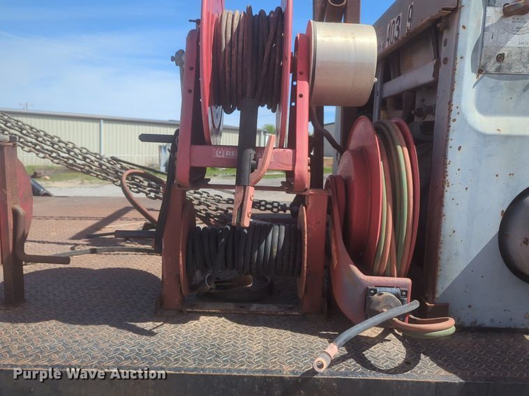 image for item NZ9532 1991 Ford F700 winch truck