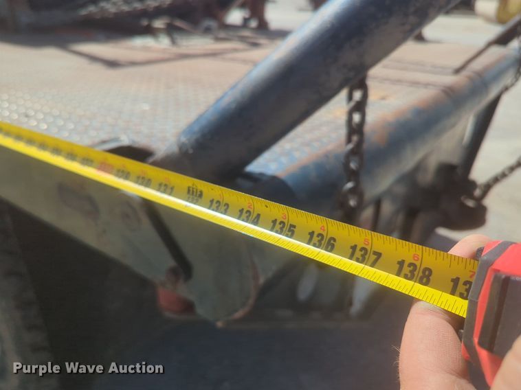 image for item NZ9532 1991 Ford F700 winch truck