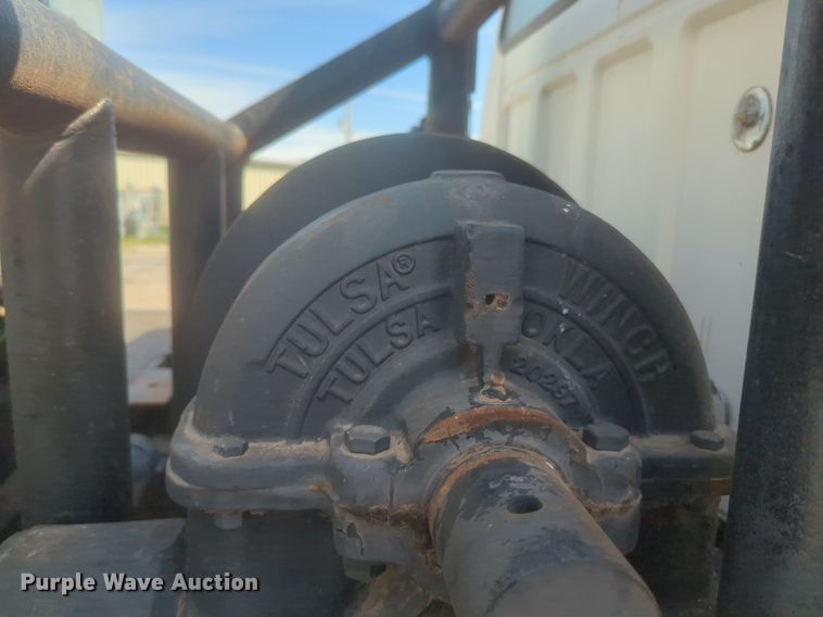 image for item NZ9532 1991 Ford F700 winch truck