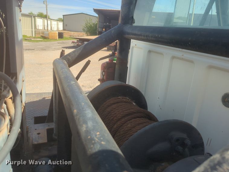 image for item NZ9532 1991 Ford F700 winch truck