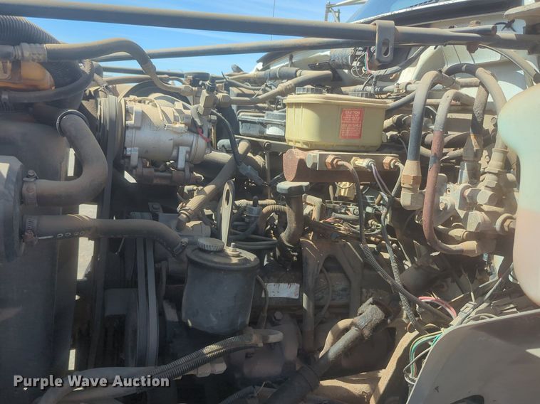 image for item NZ9532 1991 Ford F700 winch truck