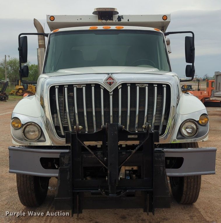image for item NZ9537 2008 International 7300 dump truck