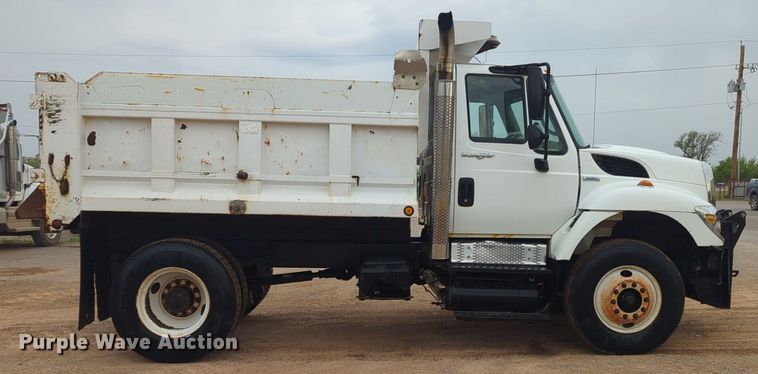 image for item NZ9537 2008 International 7300 dump truck