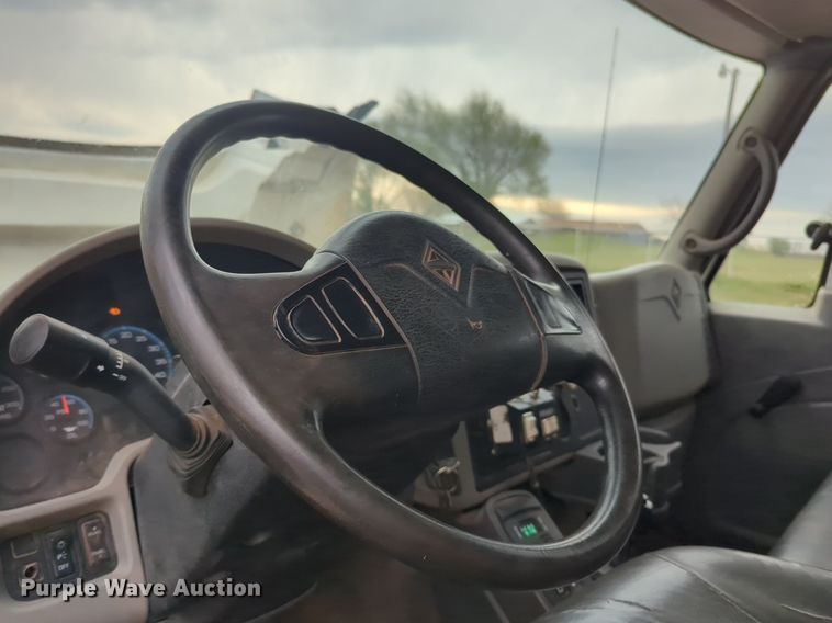 image for item NZ9537 2008 International 7300 dump truck