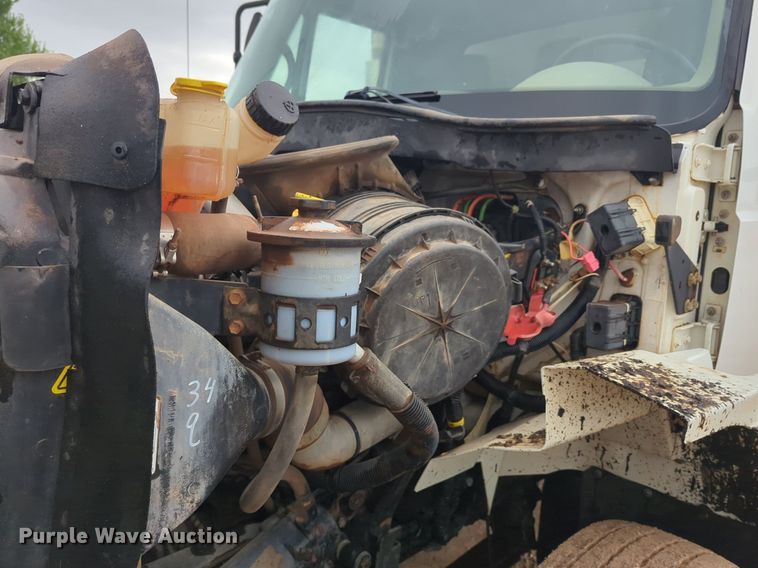 image for item NZ9537 2008 International 7300 dump truck