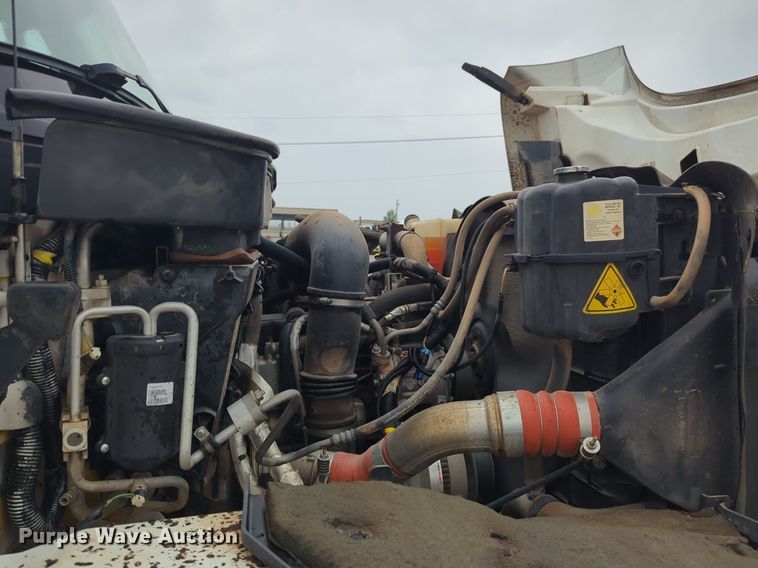 image for item NZ9537 2008 International 7300 dump truck