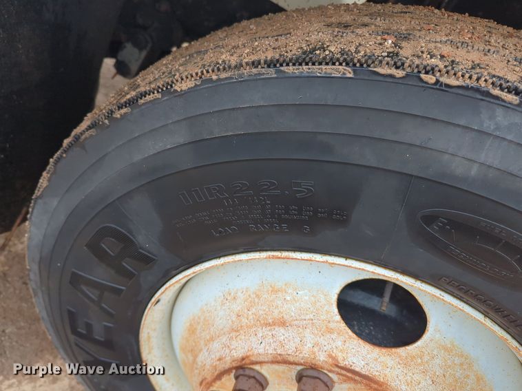 image for item NZ9537 2008 International 7300 dump truck