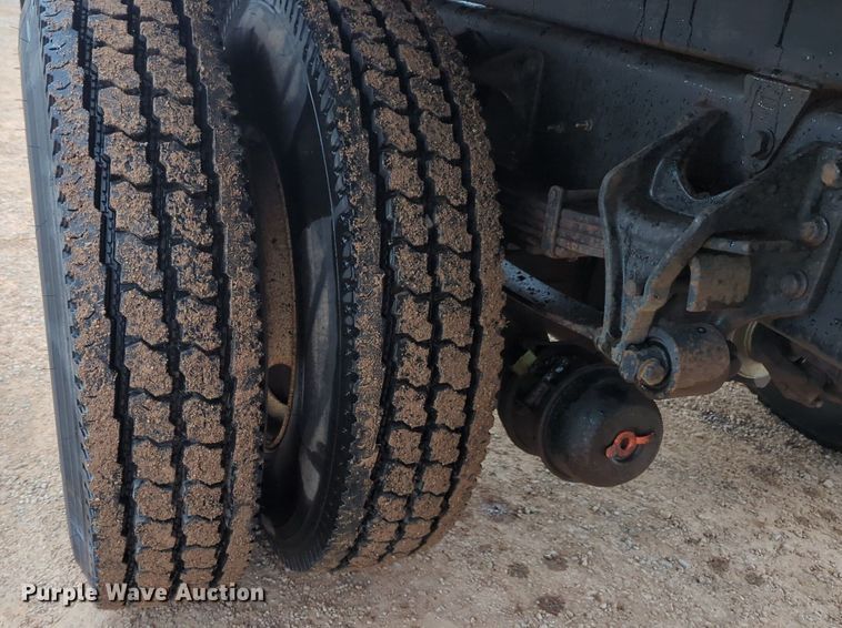 image for item NZ9537 2008 International 7300 dump truck