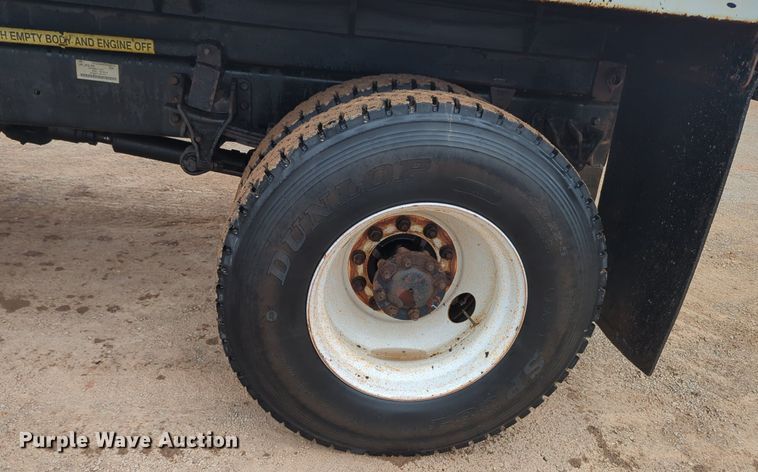 image for item NZ9537 2008 International 7300 dump truck