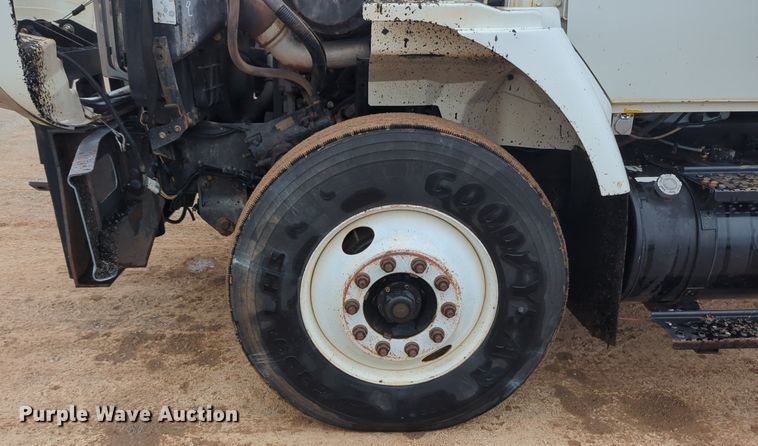 image for item NZ9537 2008 International 7300 dump truck