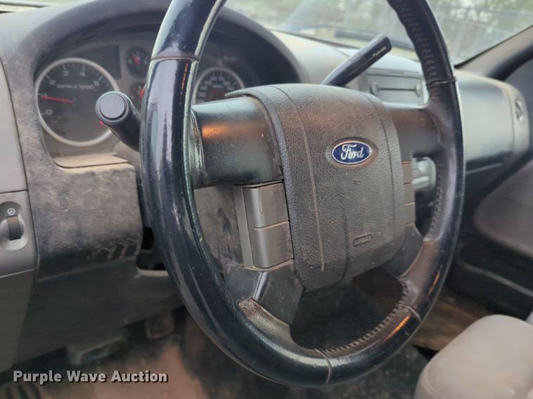 image for item NZ9548 2006 Ford F150 SuperCab pickup truck