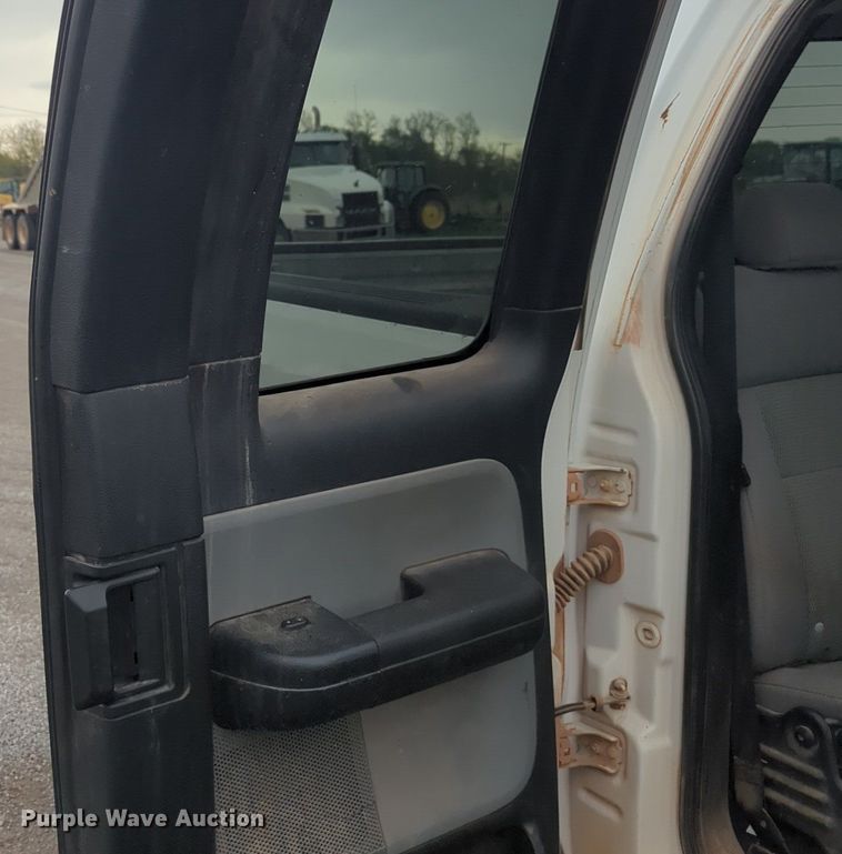 image for item NZ9548 2006 Ford F150 SuperCab pickup truck