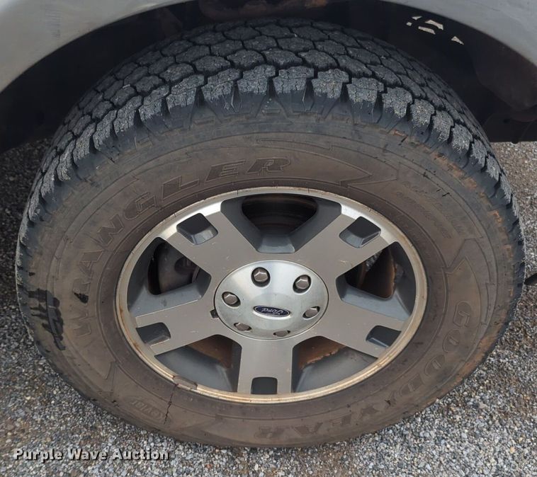 image for item NZ9548 2006 Ford F150 SuperCab pickup truck