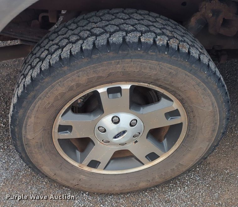 image for item NZ9548 2006 Ford F150 SuperCab pickup truck